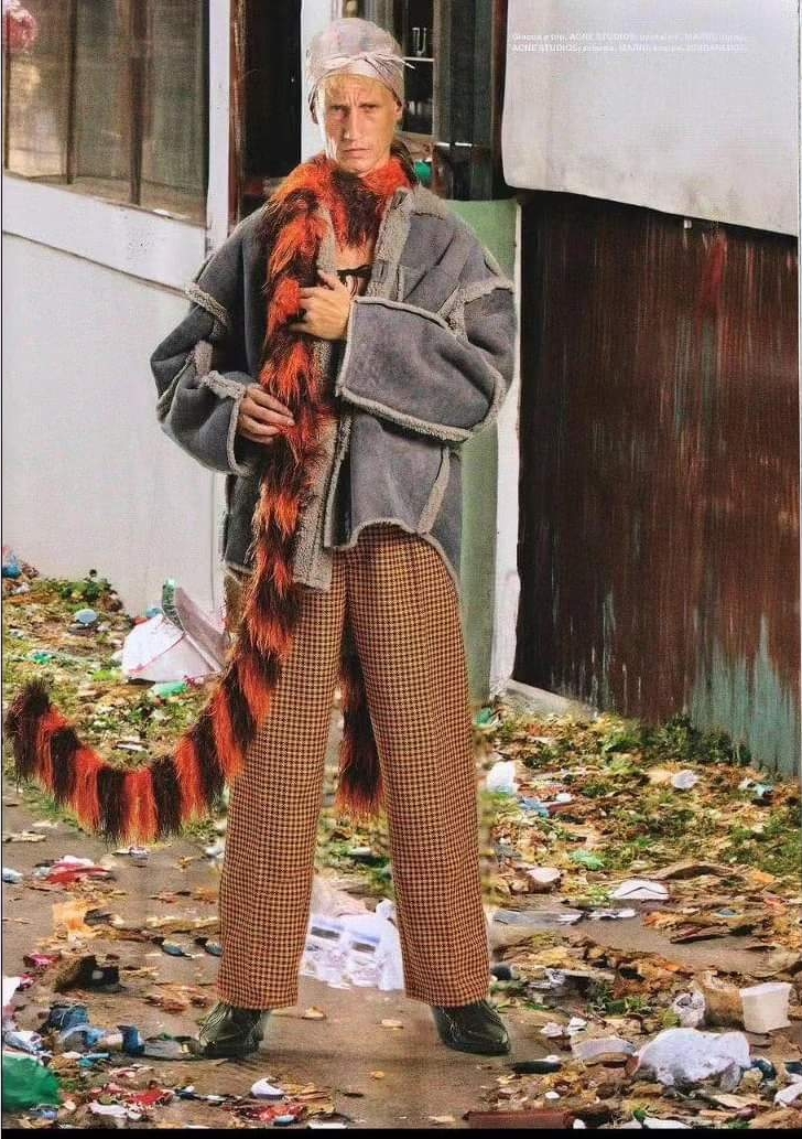 Modelo en revista - Esquire Italia - Número 28.