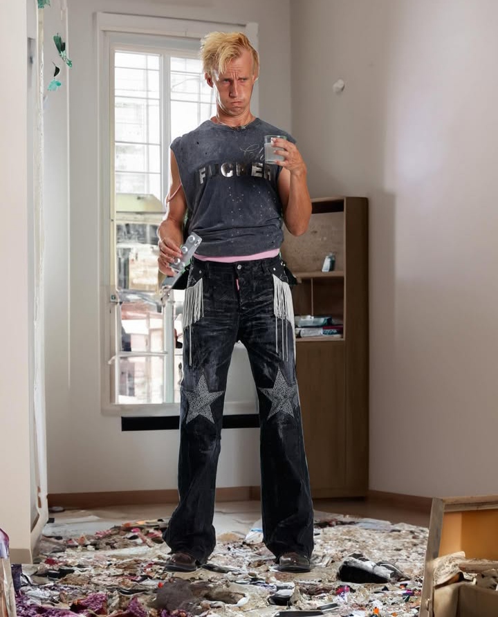 Modelo en revista - Esquire Italia - Número 28.